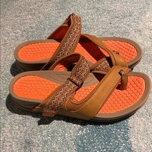 Baretraps Orange and Brown Denni Toe Sandals, Sz 6